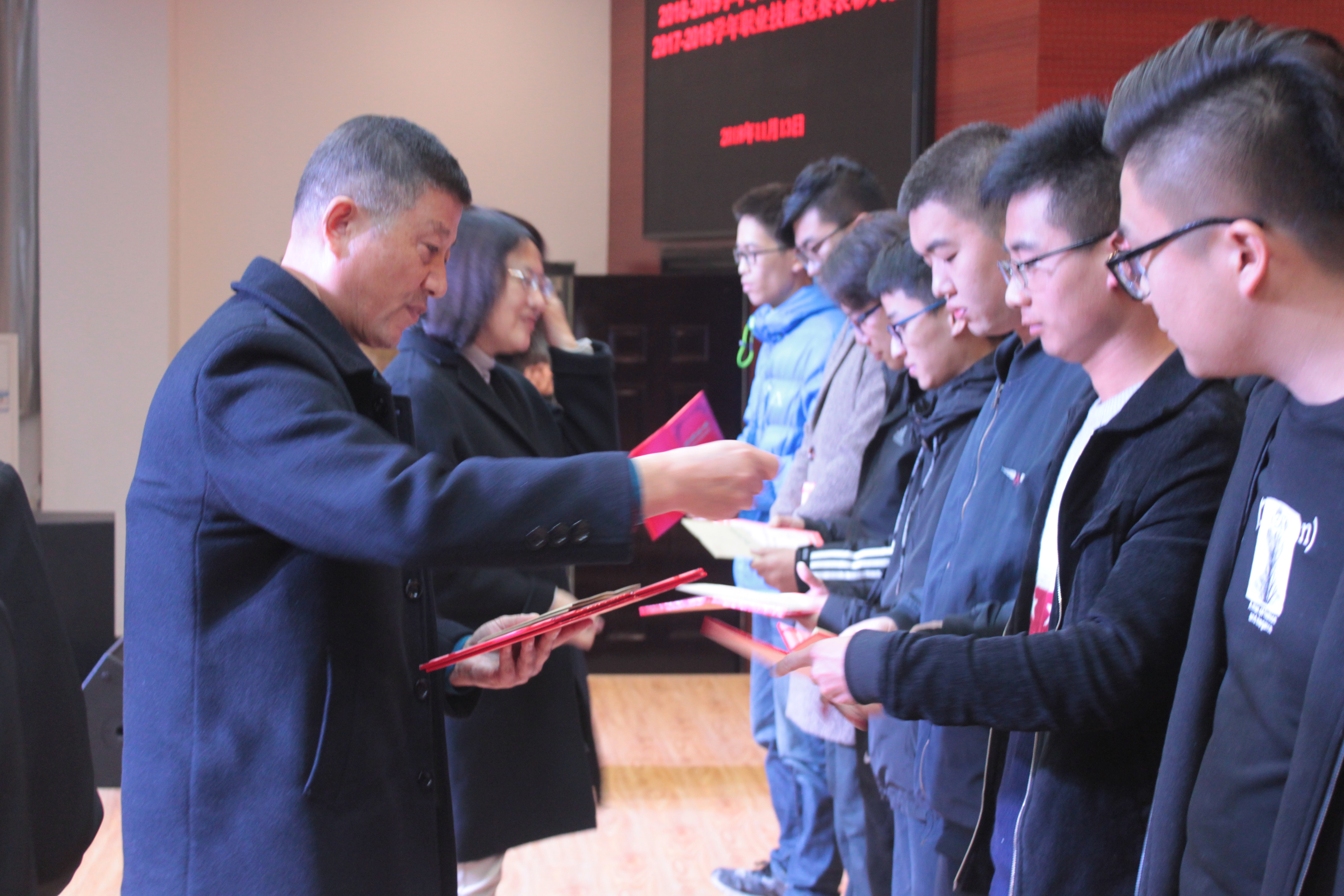 1542877413708733.jpg 1542877413708733.jpg