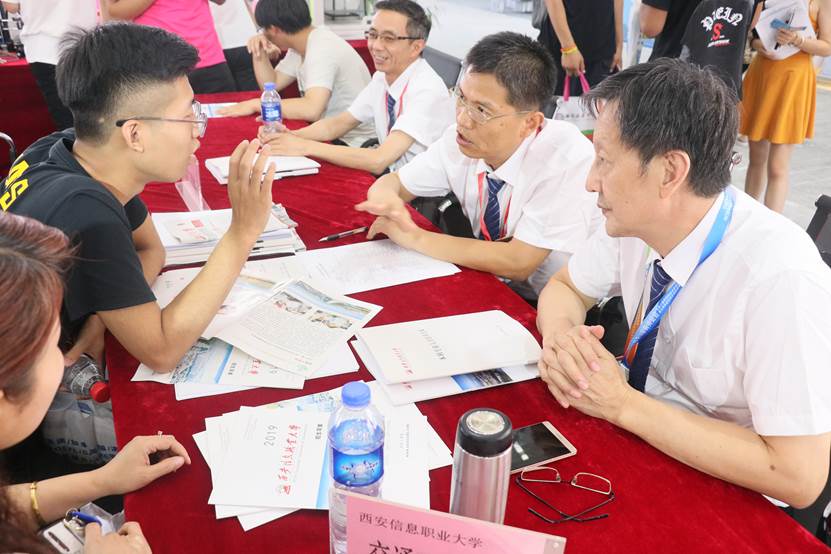 1561369838113758.jpg 1561369838113758.jpg